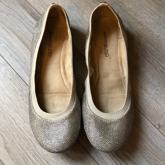 bandolino gold flats